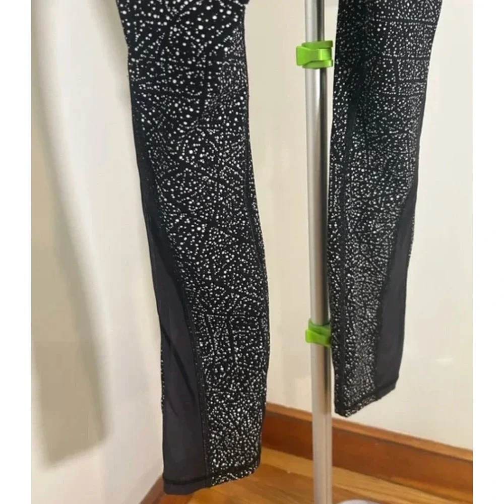 Lululemon Train Times 7/8‎ Pant 25